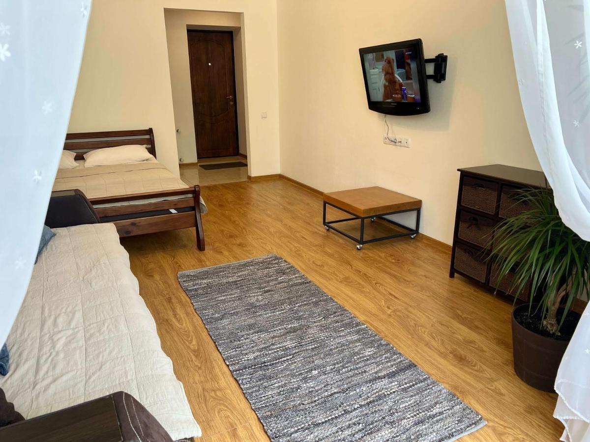 New Apartment "Family Estate" Kamianets-Podilskyi Exterior photo